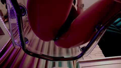 FeetVibe online show from January 6, 8:18 am