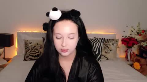 Felicia Herceg online show from October 31, 7:26 pm