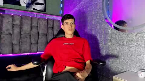 felipe fiire online show from April 28, 3:28 pm
