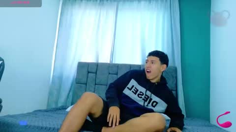 Snapshot of felipehotgonzalez chatting on November 18, 1:04 pm felipehotgonzalez online show from November 18, 1:04 pm