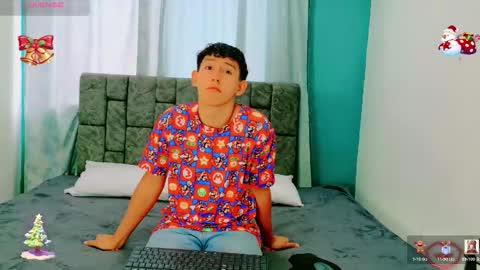 Snapshot of felipehotgonzalez chatting on December 21, 1:07 pm felipehotgonzalez online show from December 21, 1:07 pm