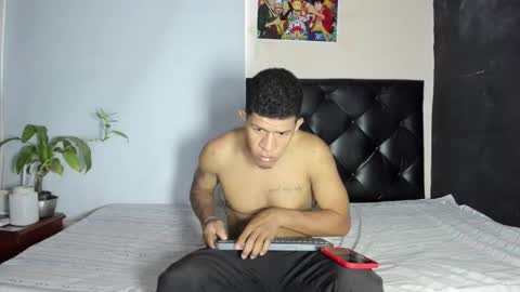 Snapshot of felipereyes28cm chatting on October 30, 8:31 pm Felipe online show from October 30, 8:31 pm