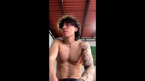 Snapshot of felix__star chatting on December 3, 9:02 pm Felix online show from December 3, 9:02 pm