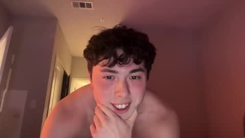 fellowyellow420 online show from February 15, 6:43 am