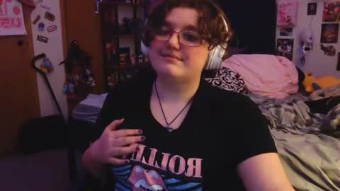 femcelsam online show from April 8, 4:01 am