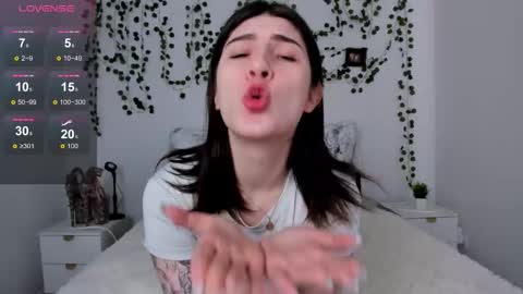 Snapshot of femida_brown chatting on February 25, 8:35 am femida_brown online show from February 25, 8:35 am