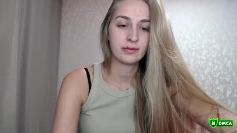 Femke online show from April 15, 8:09 pm