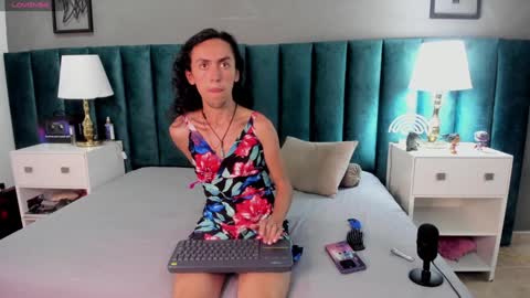 Snapshot of fenix_karoll chatting on January 1, 10:11 am Karol online show from January 1, 10:11 am