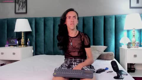 Snapshot of fenix_karoll chatting on January 7, 2:42 am Karol online show from January 7, 2:42 am