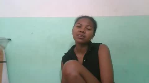 Snapshot of fenou122745 chatting on October 2, 7:04 am fenou122745 online show from October 2, 7:04 am