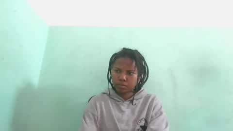 Snapshot of fenou122745 chatting on October 8, 7:06 am fenou122745 online show from October 8, 7:06 am