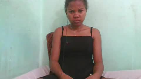 Snapshot of fenou122745 chatting on October 24, 7:49 am fenou122745 online show from October 24, 7:49 am