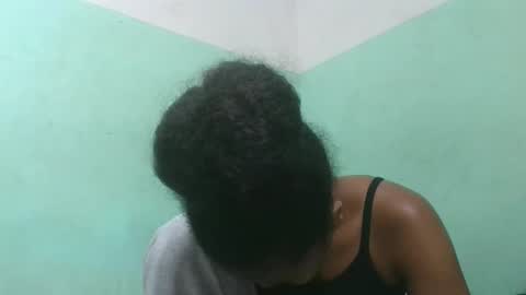 Snapshot of fenou122745 chatting on November 30, 10:52 am fenou122745 online show from November 30, 10:52 am