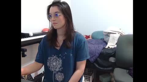 Snapshot of feralasf chatting on December 3, 5:31 am FE fee online show from December 3, 5:31 am