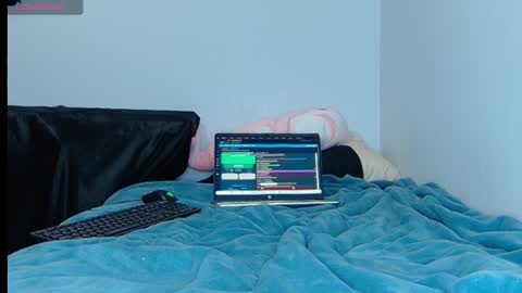 Snapshot of feralasf chatting on January 20, 2:11 am FE fee online show from January 20, 2:11 am