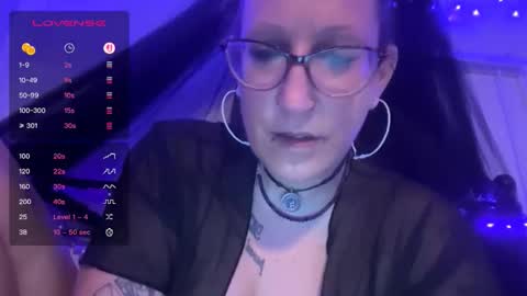 Snapshot of ferallux33x chatting on February 22, 4:24 am FeralLux33x online show from February 22, 4:24 am