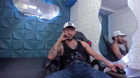 Snapshot of ferchodaniels chatting on February 5, 8:14 pm Daniel Fernando online show from February 5, 8:14 pm