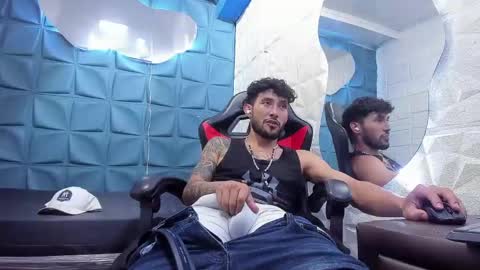 Snapshot of ferchodaniels chatting on February 6, 12:11 am Daniel Fernando online show from February 6, 12:11 am