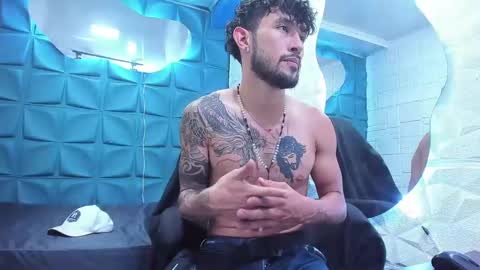 Snapshot of ferchodaniels chatting on February 7, 8:53 pm Daniel Fernando online show from February 7, 8:53 pm