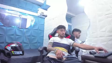 Snapshot of ferchodaniels chatting on March 7, 8:11 pm Daniel Fernando online show from March 7, 8:11 pm