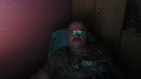 Snapshot of ferda5908736 chatting on January 27, 5:26 pm ferda5908736 online show from January 27, 5:26 pm