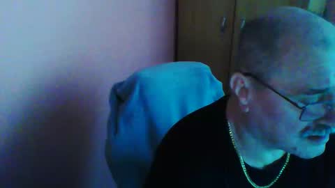 Snapshot of ferda5908736 chatting on February 2, 2:02 pm ferda5908736 online show from February 2, 2:02 pm