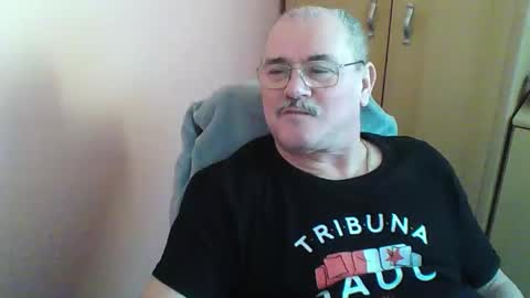 Snapshot of ferda5908736 chatting on February 3, 9:08 am ferda5908736 online show from February 3, 9:08 am