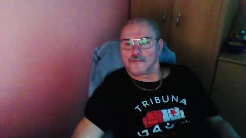 Snapshot of ferda5908736 chatting on February 4, 6:46 am ferda5908736 online show from February 4, 6:46 am