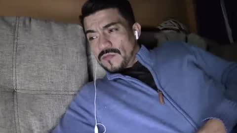 Snapshot of fernand89 chatting on January 9, 5:55 am fernand89 online show from January 9, 5:55 am