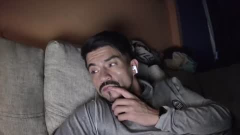 Snapshot of fernand89 chatting on January 11, 6:35 am fernand89 online show from January 11, 6:35 am