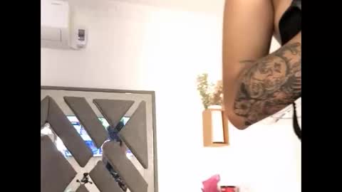 Snapshot of fernanda_brown01 chatting on November 13, 9:19 am Fernanda online show from November 13, 9:19 am