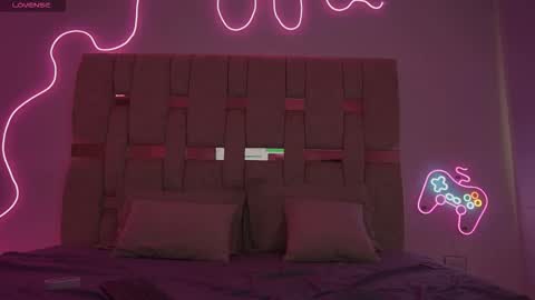 Snapshot of fernanda_thail_ chatting on February 19, 7:32 pm fernanda_thail_ online show from February 19, 7:32 pm