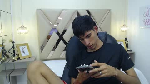 FER PHOENIX online show from March 11, 3:16 am