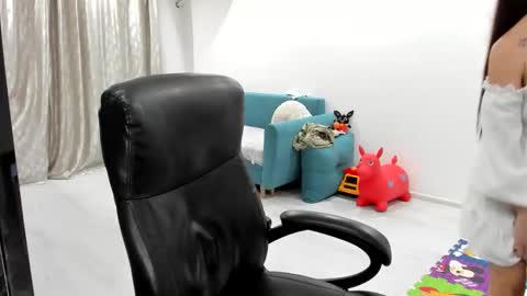 Snapshot of fetishcatalea chatting on November 19, 8:09 pm Catalea DM online show from November 19, 8:09 pm