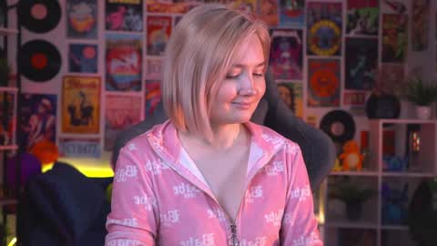 Rey online show from December 7, 11:40 am