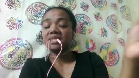 fetranialdy online show from May 14, 6:47 pm