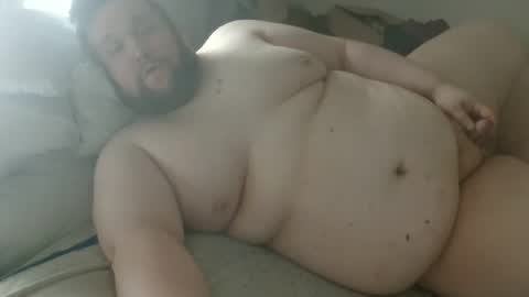 Snapshot of fettebifotze28h chatting on June 6, 10:42 am Cow Sow online show from June 6, 10:42 am