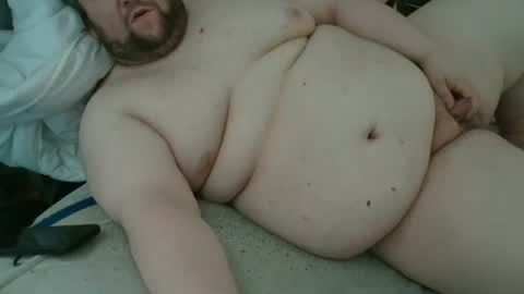 Snapshot of fettebifotze28h chatting on June 18, 2:21 pm Cow Sow online show from June 18, 2:21 pm