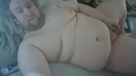Snapshot of fettebifotze28h chatting on July 18, 9:02 am Cow Sow online show from July 18, 9:02 am