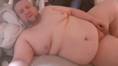 Snapshot of fettebifotze28h chatting on July 22, 2:42 pm Cow Sow online show from July 22, 2:42 pm