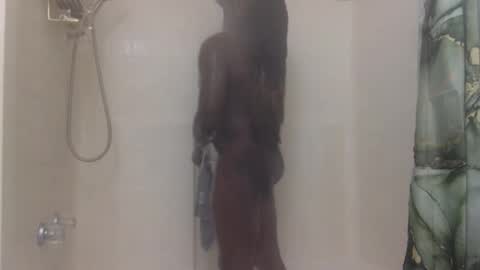 Snapshot of fettifinesor chatting on October 20, 2:34 am fettifinesor online show from October 20, 2:34 am