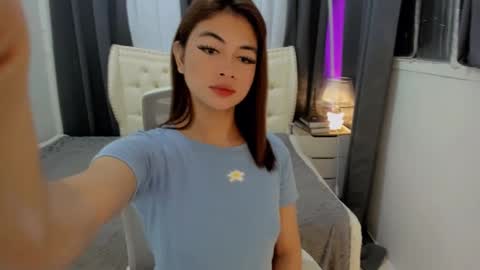 Jade online show from February 25, 11:30 am