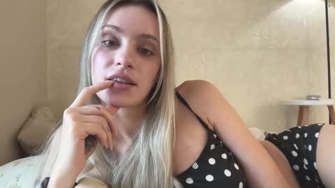 Lisa online show from September 26, 8:51 am