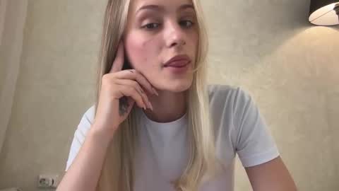 Lisa online show from October 8, 8:23 am