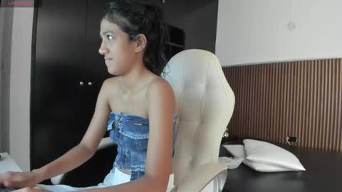 Freyja  online show from October 24, 4:25 pm