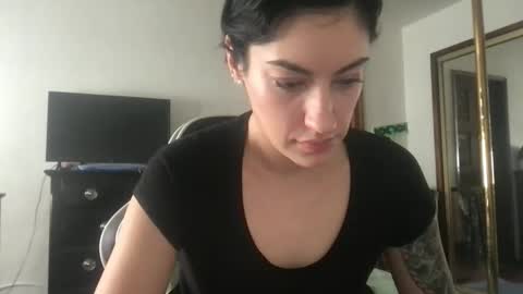 Snapshot of fgsammie chatting on November 10, 8:19 pm fgsammie online show from November 10, 8:19 pm