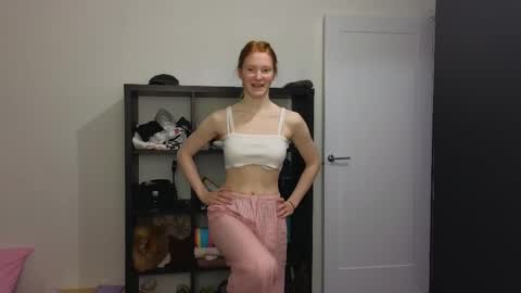 Snapshot of fiamoor chatting on February 18, 6:04 pm Fia online show from February 18, 6:04 pm