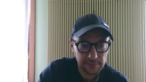 Snapshot of fiat312ccccc chatting on April 10, 10:20 am marco online show from April 10, 10:20 am