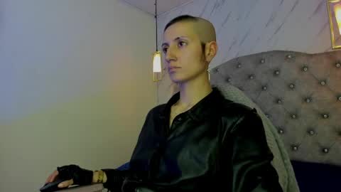   online show from April 12, 7:19 pm