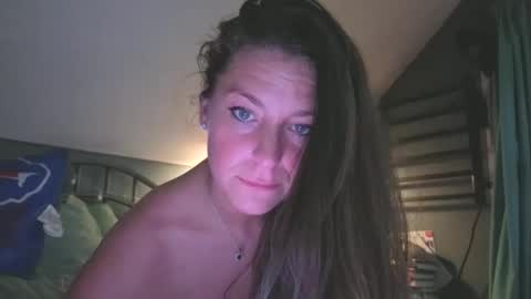 Snapshot of fiercenymph609 chatting on May 4, 3:35 am 4 give me father online show from May 4, 3:35 am